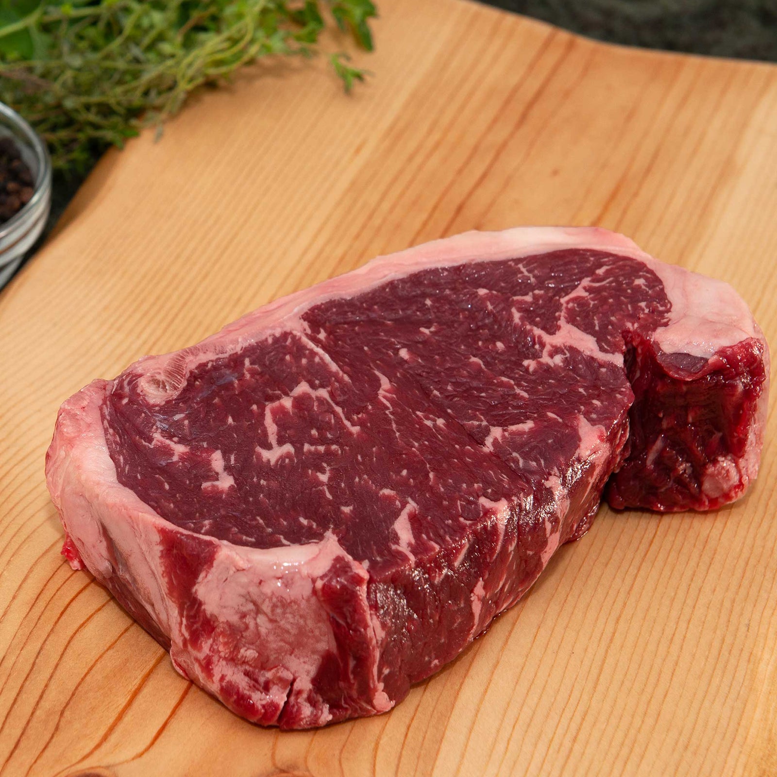 https://www.acabonacfarms.com/cdn/shop/products/Acabonac-Farms-Grass-Fed-NY-Strip-Steak-2-Product-FZ-NYSTRIP2_1600x.jpg?v=1666400366